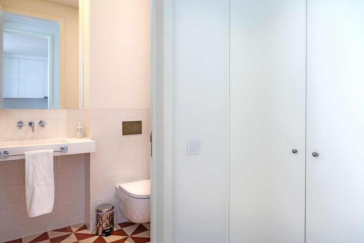 Modern Apartment In The Historical Center Lisbona Esterno foto