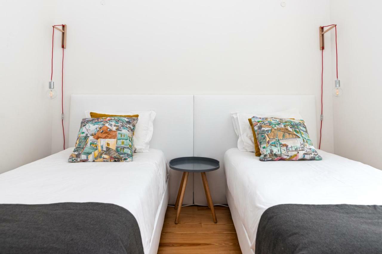 Modern Apartment In The Historical Center Lisbona Esterno foto