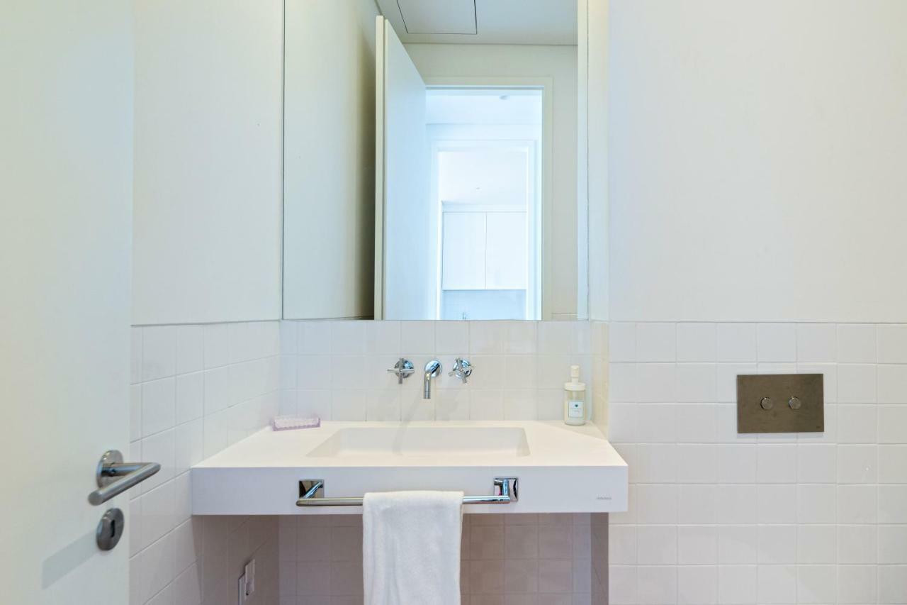 Modern Apartment In The Historical Center Lisbona Esterno foto