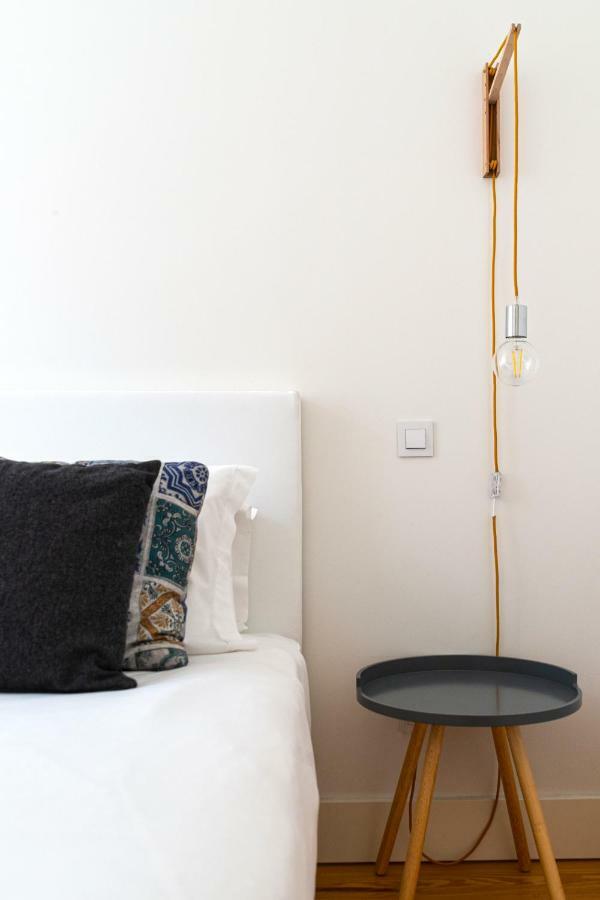 Modern Apartment In The Historical Center Lisbona Esterno foto